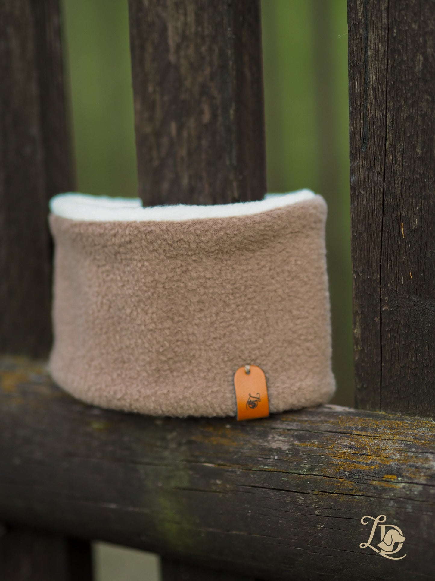 White-Brown Weasel Loop