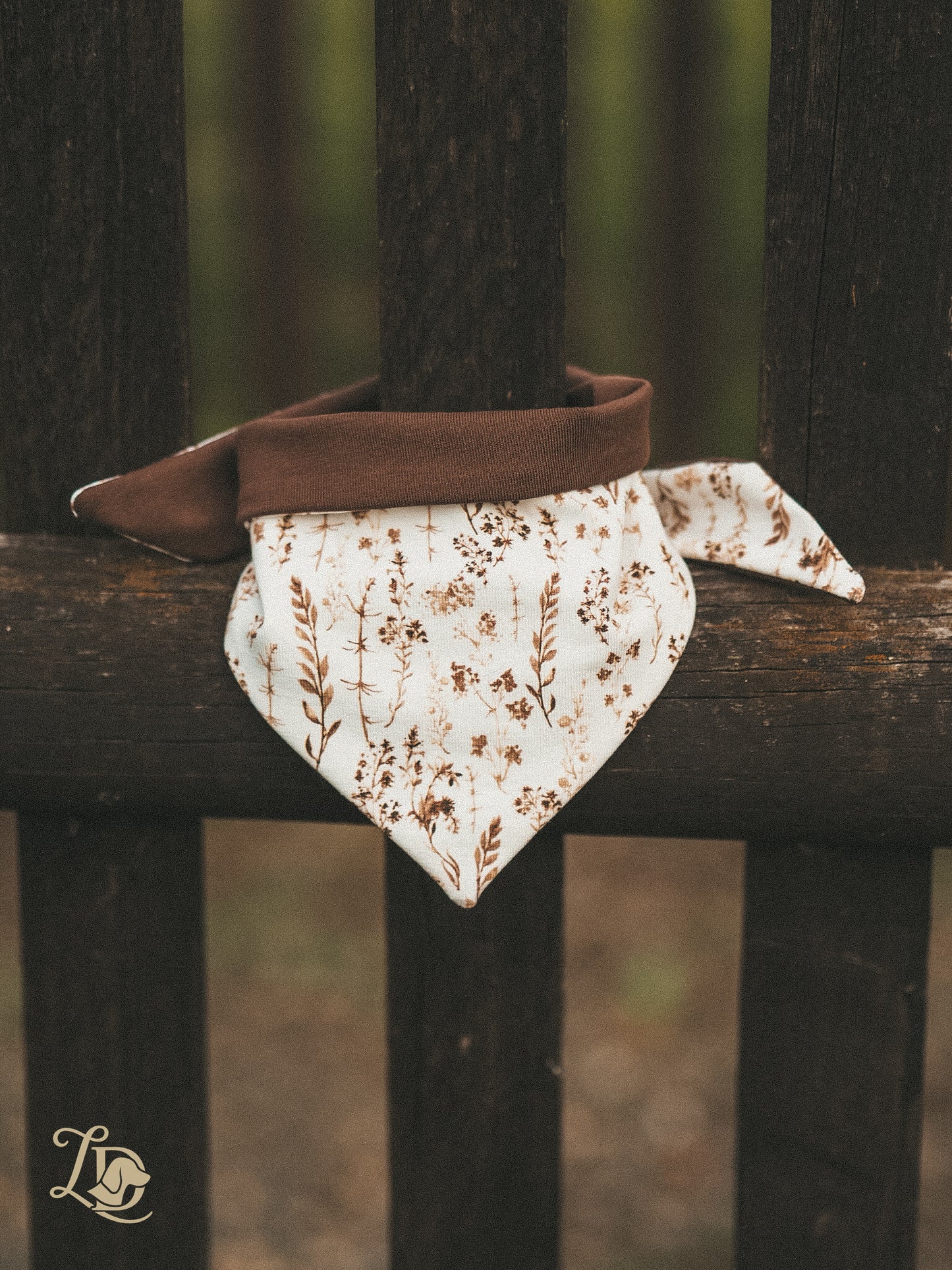 Nostalgic Flowers Halstuch