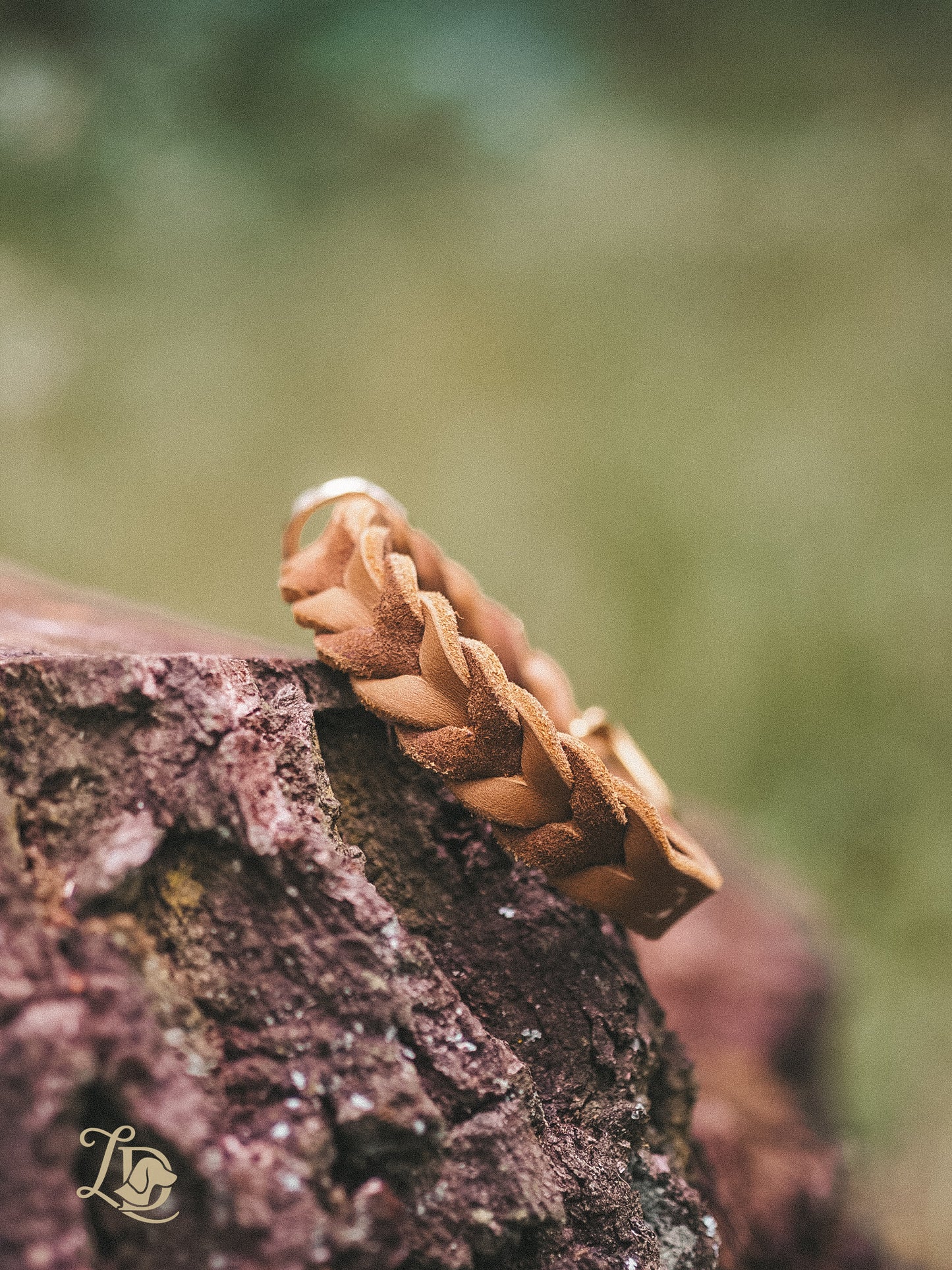 Blank Cognac Halsband